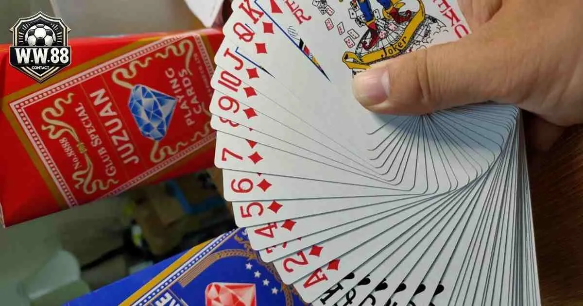 Tú lơ khơ là gì? Lịch sử phát triển của tú lơ khơ